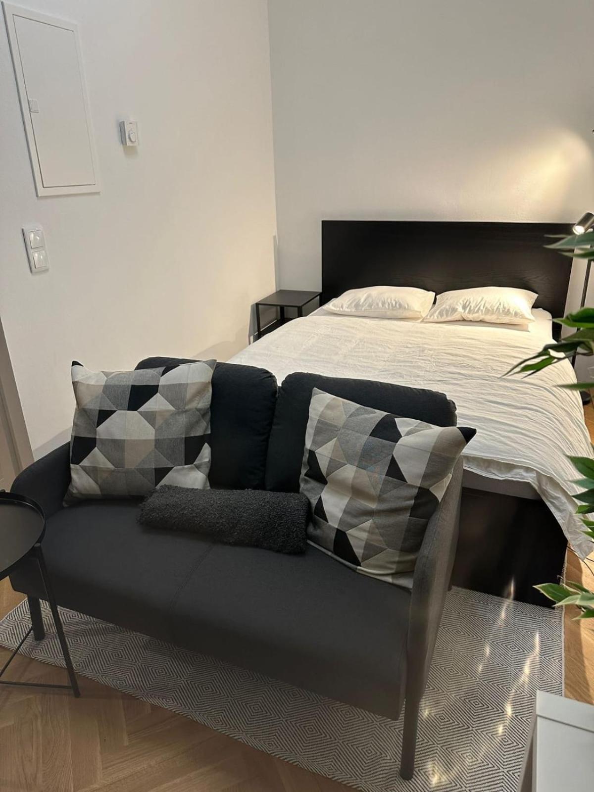 Stilvolles Neben Der U-bahn Apartment *